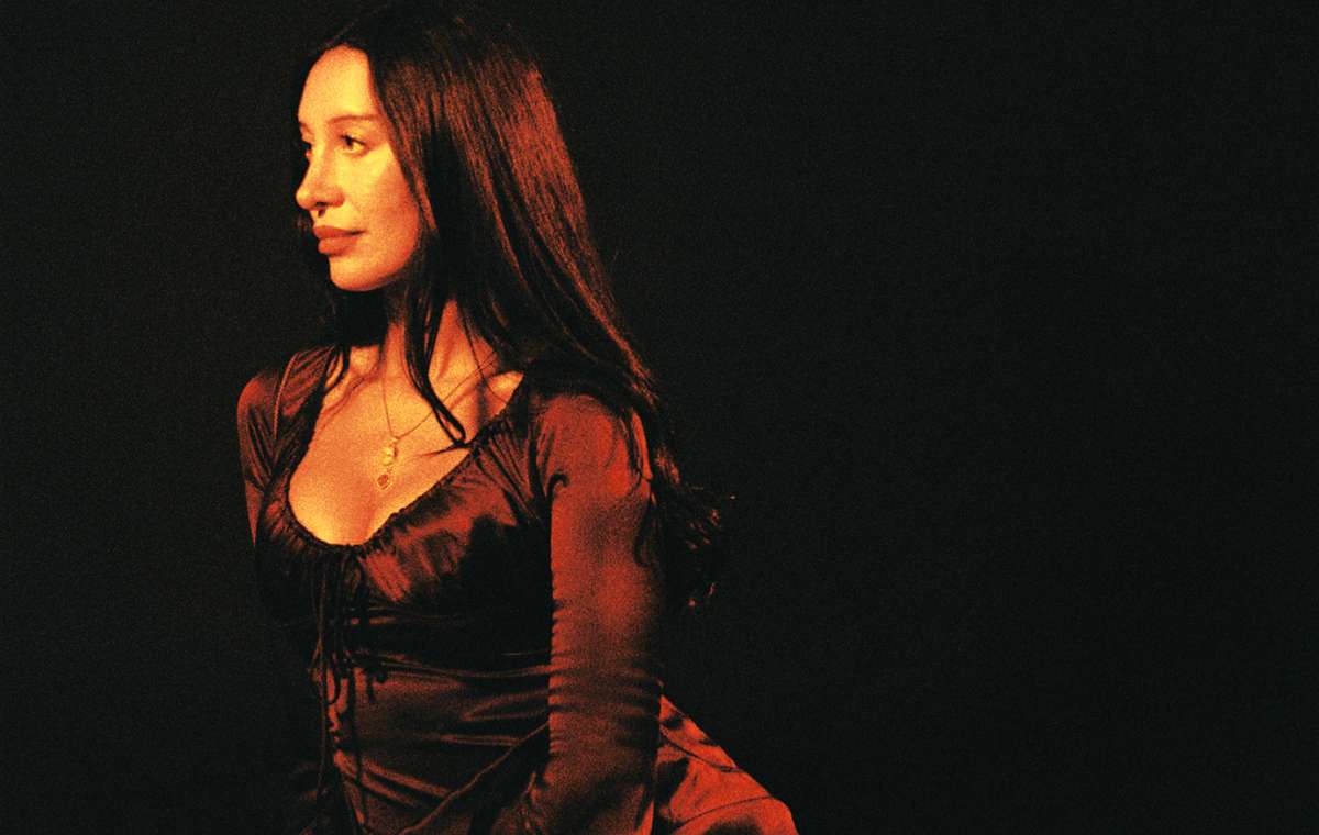 Julia Wolf – Deep End World Tour